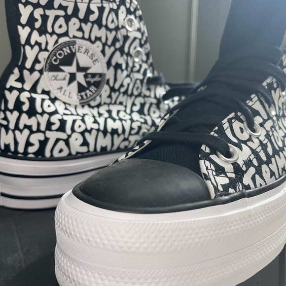 Converse - Picture 4 of 7